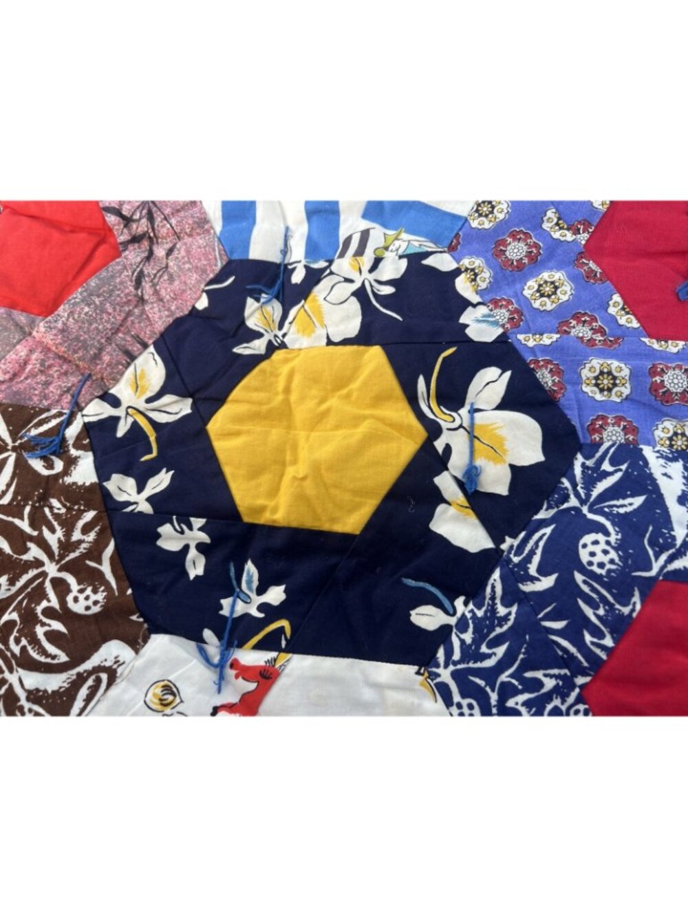vtg Artizan Hand Tied Boho Luxe Patchwork Floral Blossom Quilt 60x70'' heavy - Picture 6 of 8